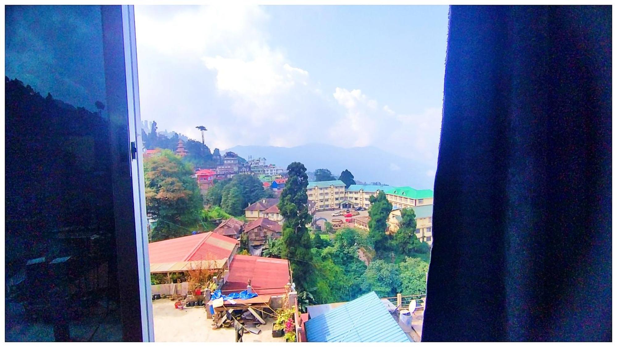 Hotel Premium Pitstop Near Railway Station Best Hotel In Darjeeling Darjeeling  Exterior photo